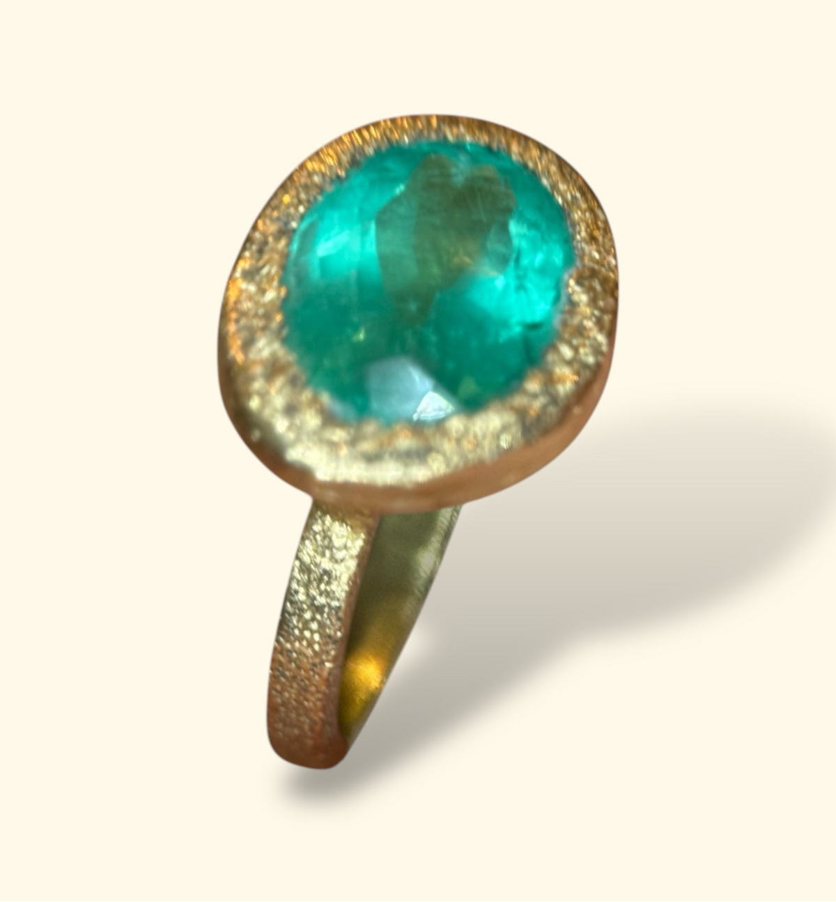 5.5 Cts East To West Oval Emerald Bezel Set Cocktail Ring 18 Ct Gold