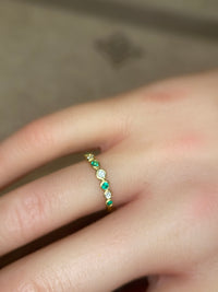 Colombian Emeralds and Diamonds Bubble Band 18 Ct Yellow Gold