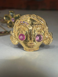 Lady in Love One Of A Kind 18 ct Gold Ring