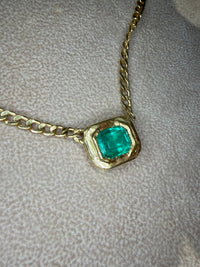 GIA Certified 2.9 Cts Colombian Emerald Half Bezel Set- Cuban Links Chain necklace & choker in 18 Ct Gold