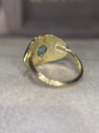 1 Cts Paraiba Eye Ring with Diamonds 18 Ct Gold