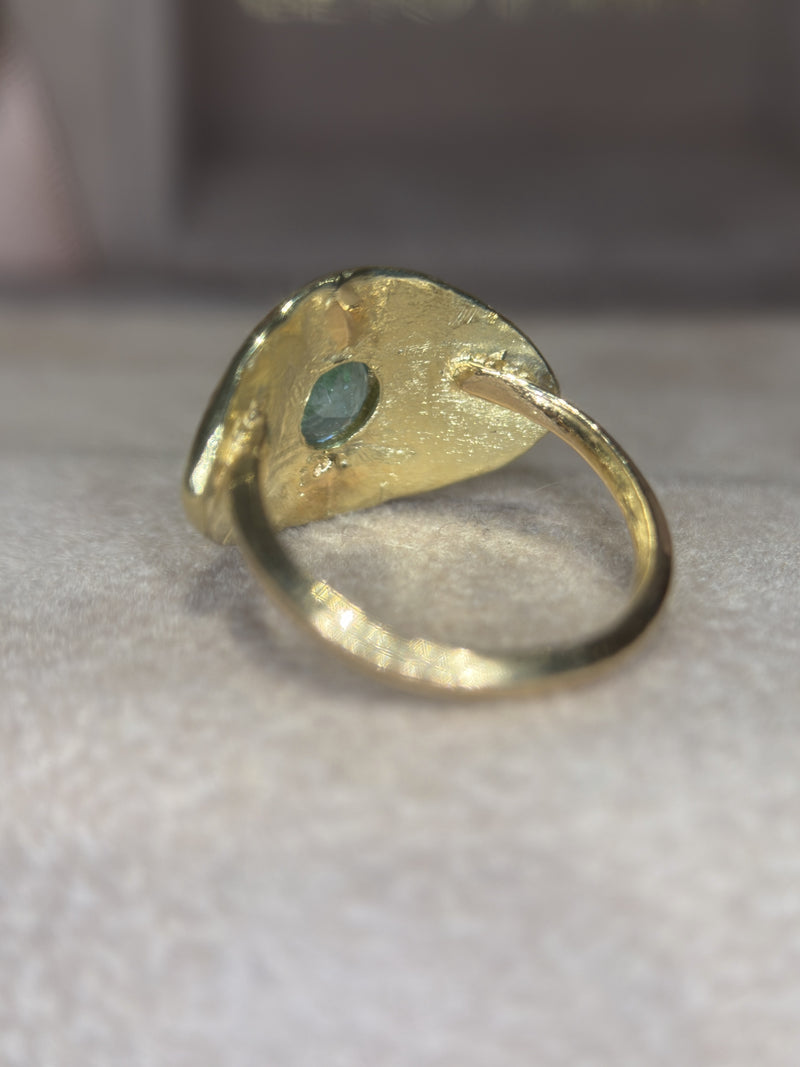 1 Cts Paraiba Eye Ring with Diamonds 18 Ct Gold