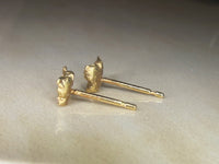 Microsculpted Colombian Emerald and Ruby Mini Studs in 18 Ct Yellow Gold (Pair)