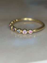 Purple Pastel Pink Purple Sapphires Bubble Band 18 Ct Yellow Gold