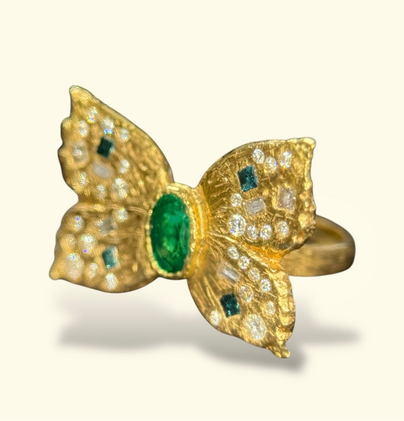 Emerald Butterfly Ring with White and Blue Diamonds 18 Ct Gold