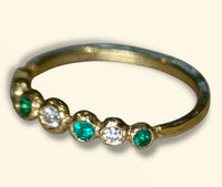 Colombian Emeralds and Diamonds Bubble Band 18 Ct Yellow Gold