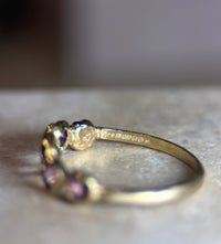Pink Purple Sapphire Hearts Skinny Bubble Band 18 Ct Gold