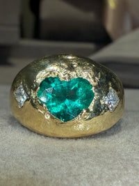 Chubby Cupid Band Colombian Emerald Heart Ring with Princess Diamonds 18 Ct Gold