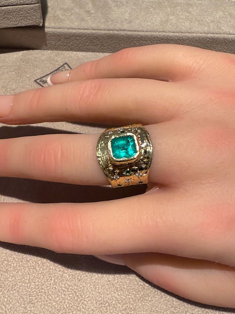 “Esmeralda” Colombian Emerald Cigar Ring Band GIA certified 1.48 Cts with Emeralds and Diamonds