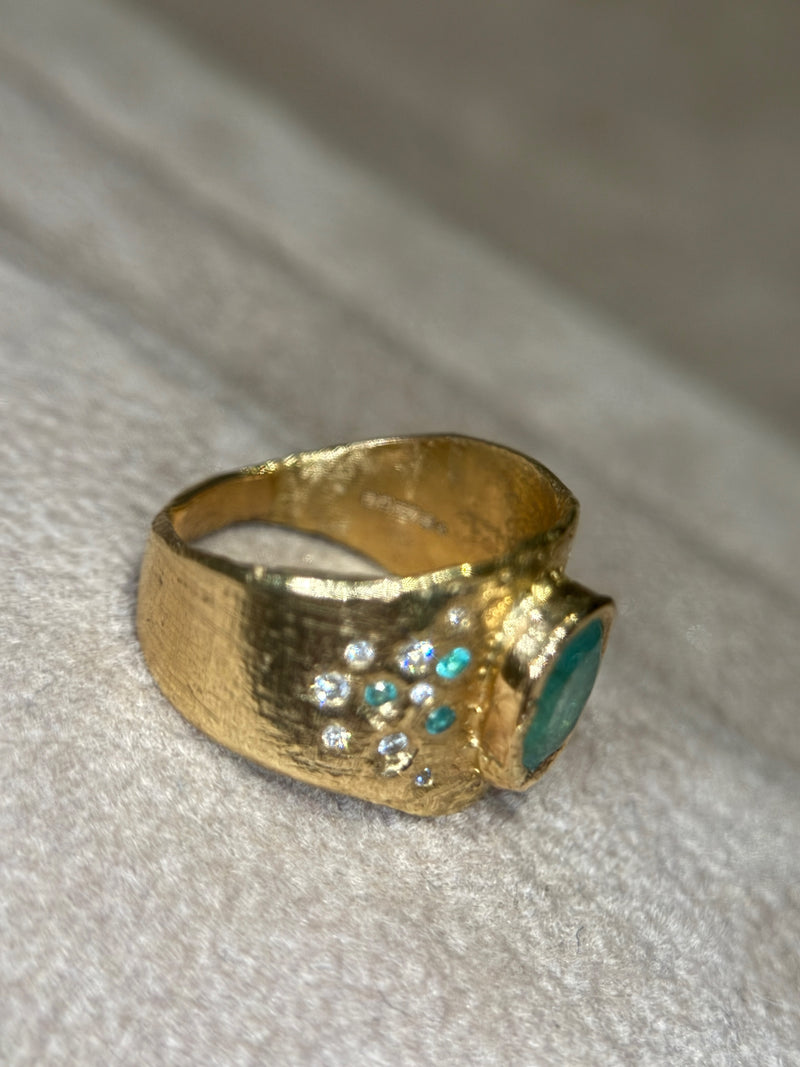 Mermaid Paraiba Tourmaline Oval Cigar Ring 18 Ct Gold