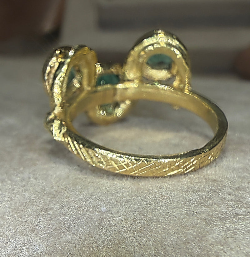 Three Colombian Emeralds Snake Ring 18 Ct Yellow Gold