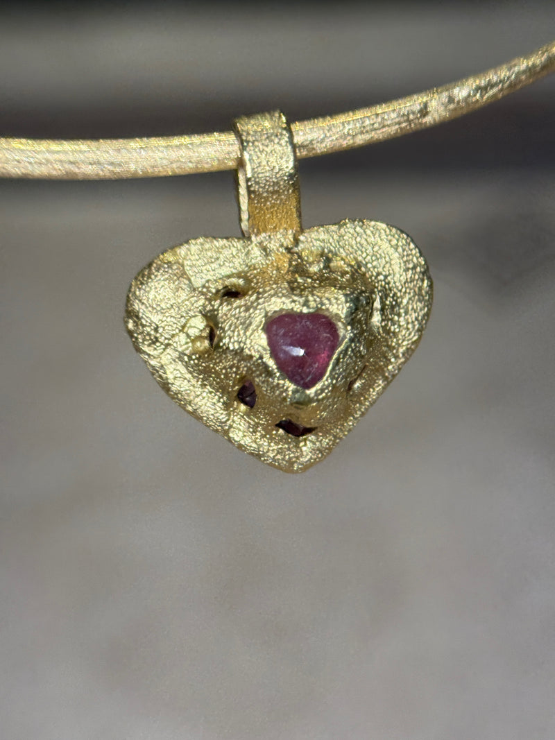 “Passion” 18 Ct Gold Rubellite Tourmaline Heart 3.3 cts Frosted Mat Finish