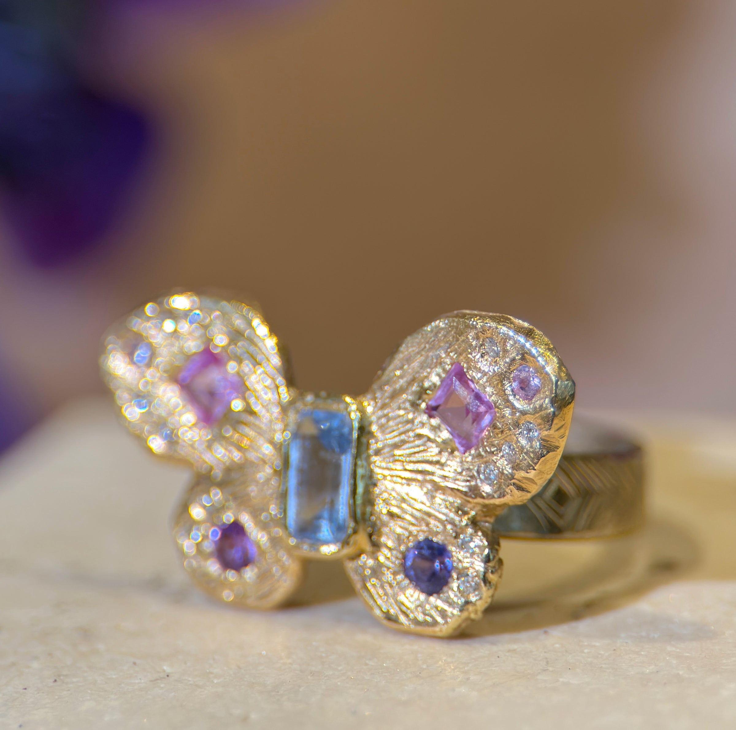 Pastel Butterfly Queen Sapphires and Diamonds Cocktail Ring 18 Ct Gold