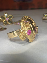 Lady in Love One Of A Kind 18 ct Gold Ring