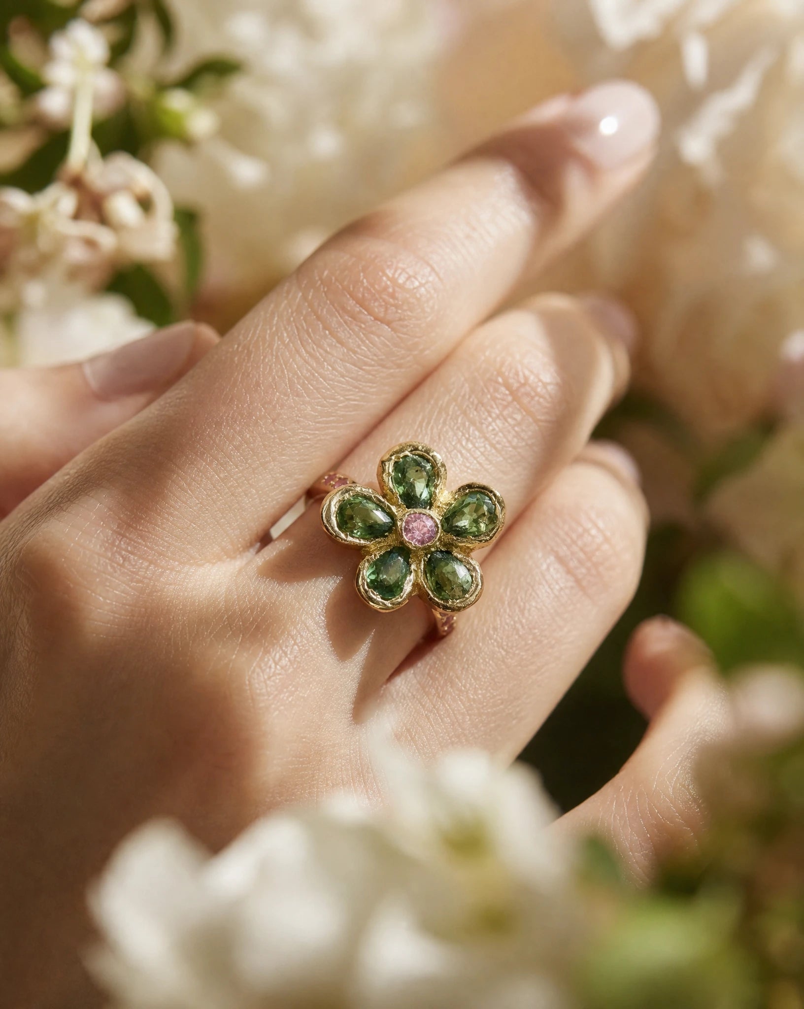 Blossom Sapphires Flower in 18ct Gold One of a kind (Try it at Stardust London, 101 Walton Street)