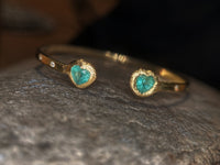 1.35 Cts Emerald Hearts Toi & Moi Love Bracelet Bangle 18 Ct Gold
