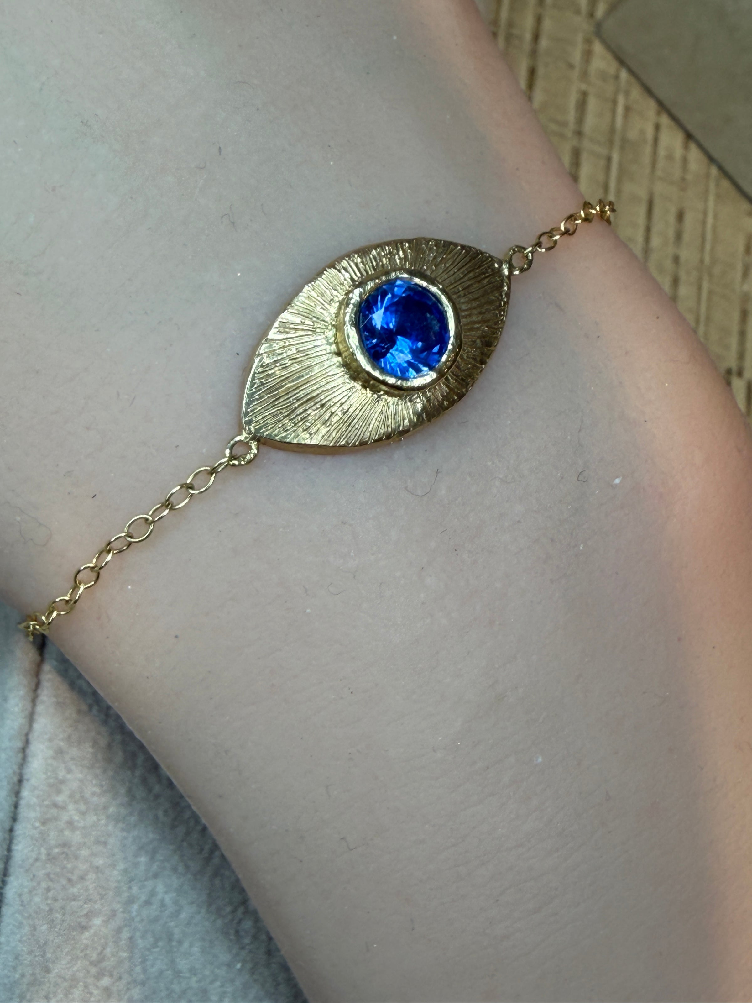2 in 1 Blue Sapphire Eye Bracelet or Necklace 18 Ct Gold