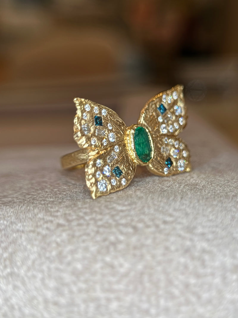 Emerald Butterfly Ring with White and Blue Diamonds 18 Ct Gold