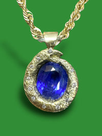 Ouroboros Blue Sapphire with Diamonds necklace in 14K Gold