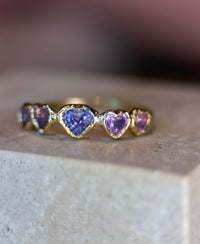 Pink Purple Sapphire Hearts Skinny Bubble Band 18 Ct Gold