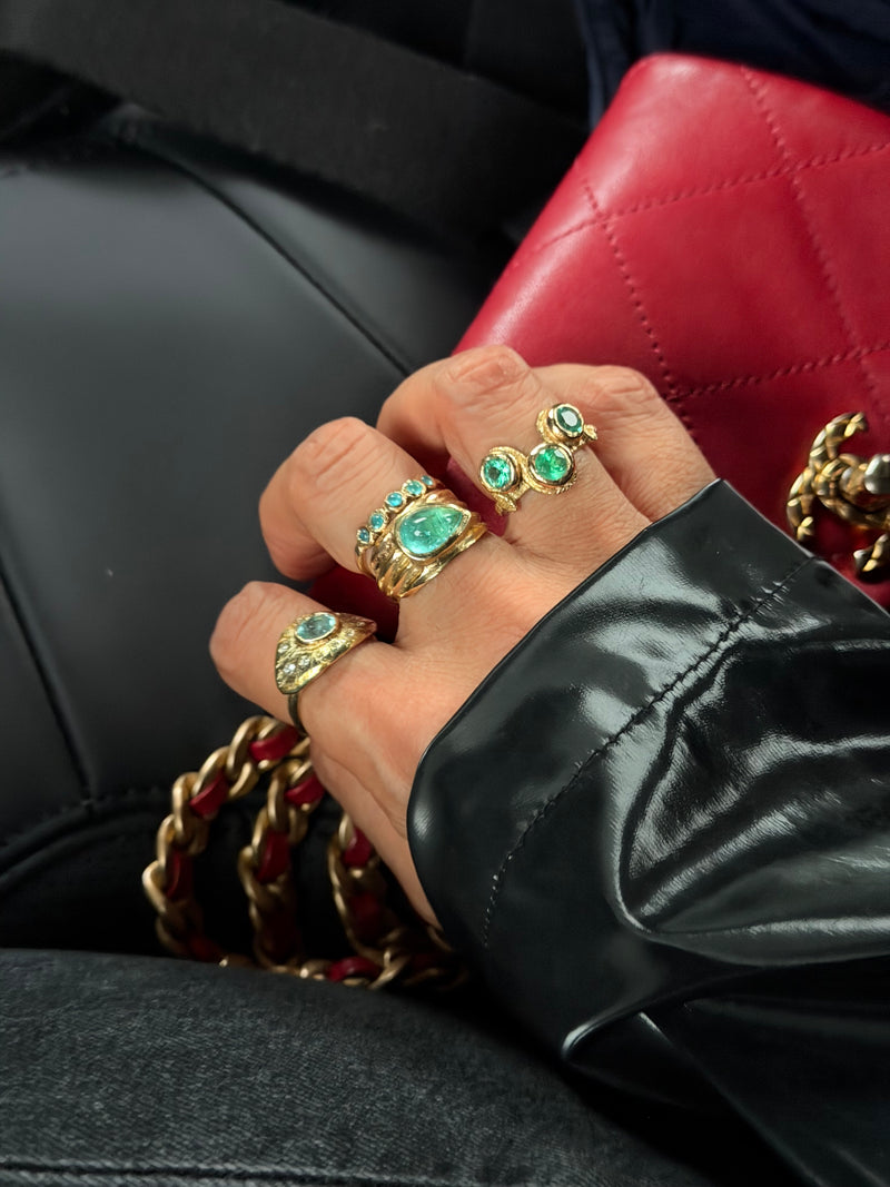 Three Colombian Emeralds Snake Ring 18 Ct Yellow Gold