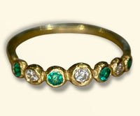 Colombian Emeralds and Diamonds Bubble Band 18 Ct Yellow Gold
