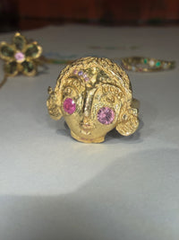 Lady in Love One Of A Kind 18 ct Gold Ring