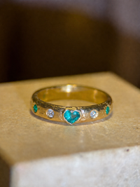 Emeralds and Diamonds All Around Band 18 Ct Yellow Gold