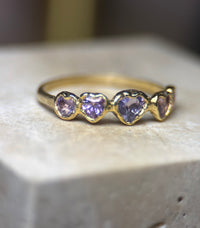 Pink Purple Sapphire Hearts Skinny Bubble Band 18 Ct Gold