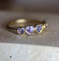 Pink Purple Sapphire Hearts Skinny Bubble Band 18 Ct Gold