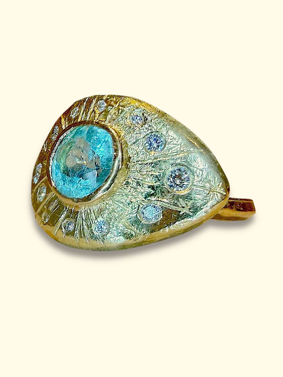 1 Cts Paraiba Eye Ring with Diamonds 18 Ct Gold