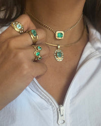 GIA Certified 2.9 Cts Colombian Emerald Half Bezel Set- Cuban Links Chain necklace & choker in 19 Ct Gold