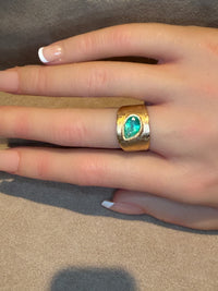 Muzo Colombian Emerald 1.6 Ct Certified Cigar Ring