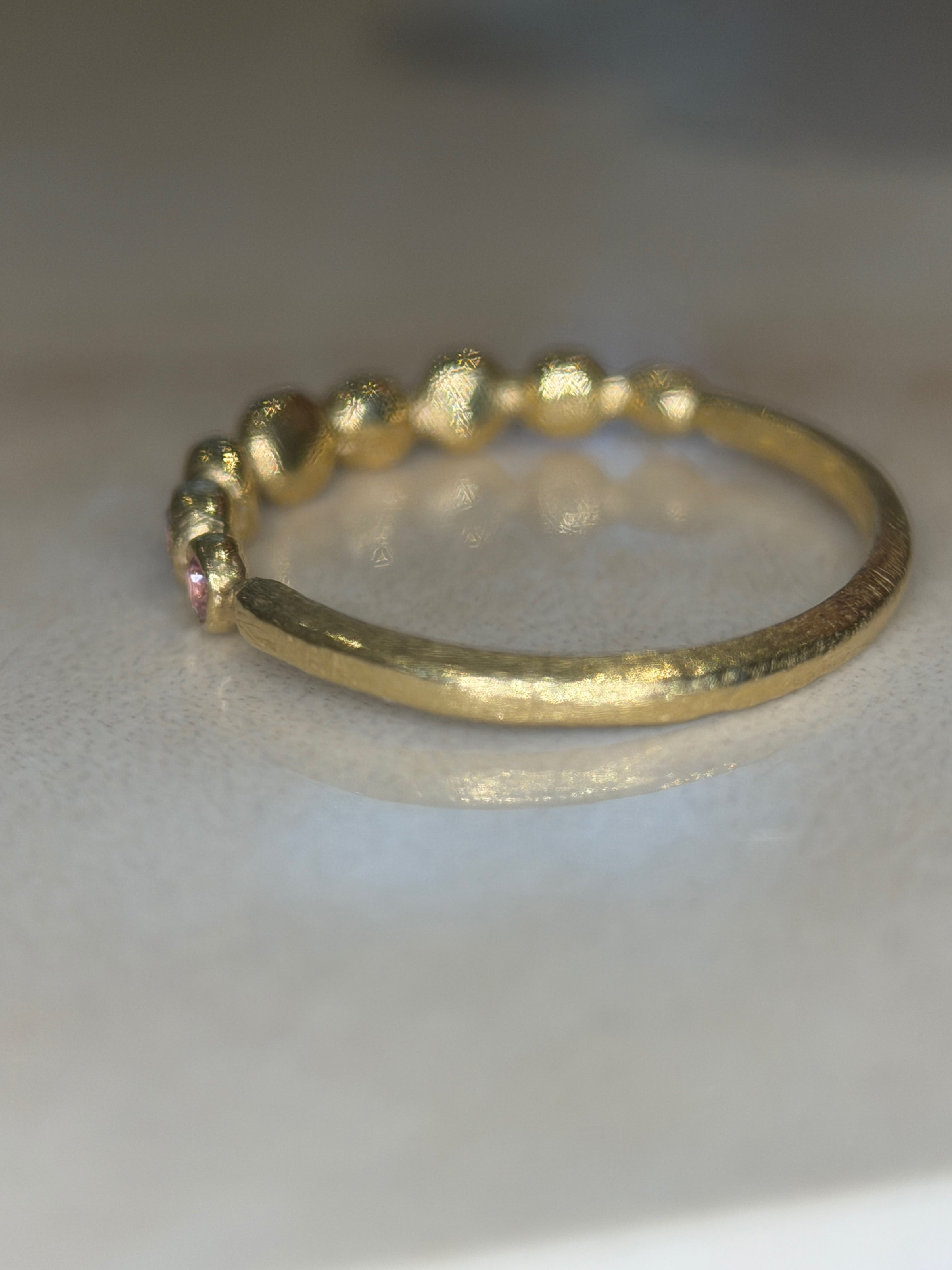 Purple Pastel Pink Purple Sapphires Bubble Band 18 Ct Yellow Gold