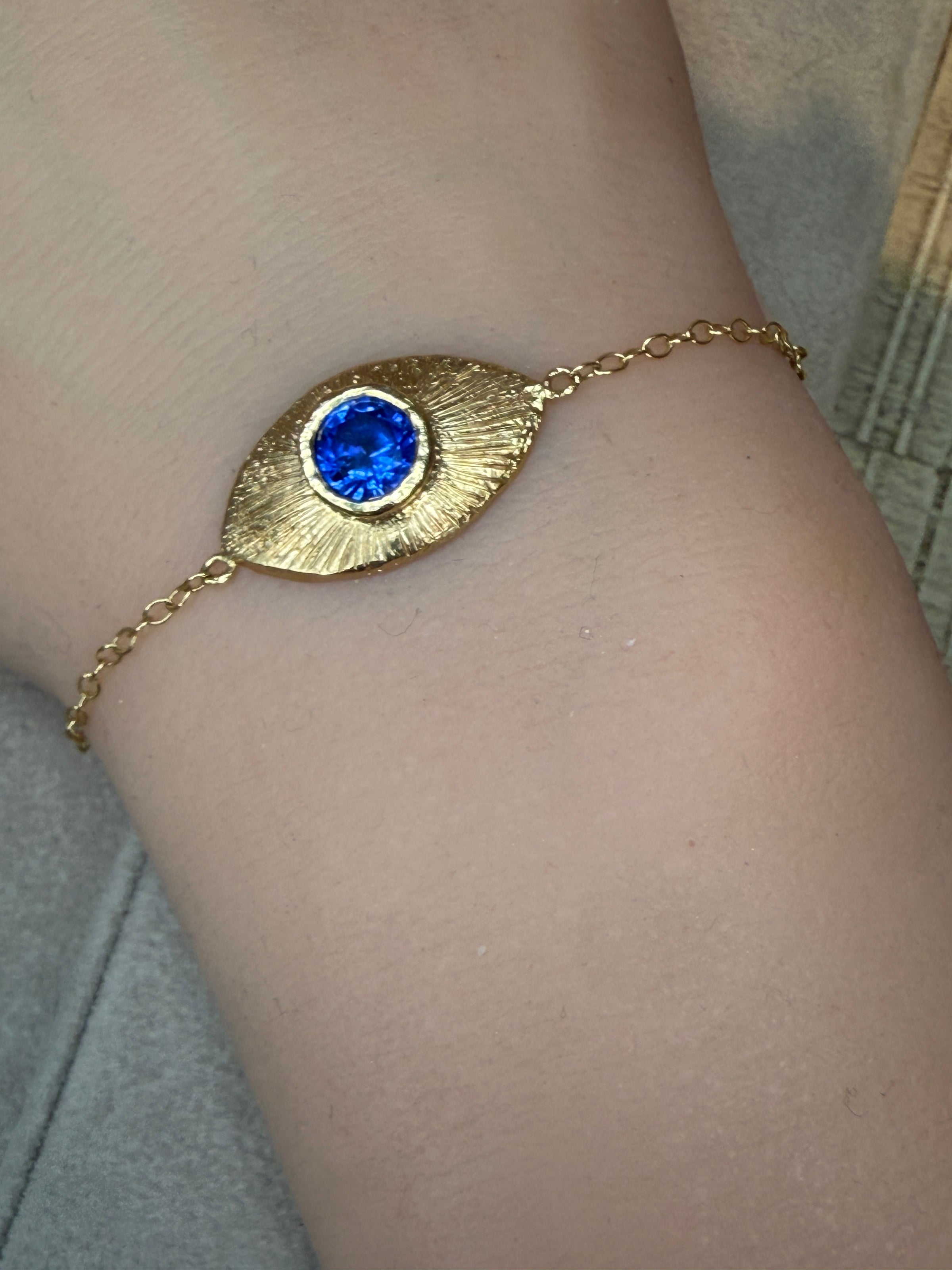 2 in 1 Blue Sapphire Eye Bracelet or Necklace 18 Ct Gold