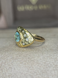 1 Cts Paraiba Eye Ring with Diamonds 18 Ct Gold