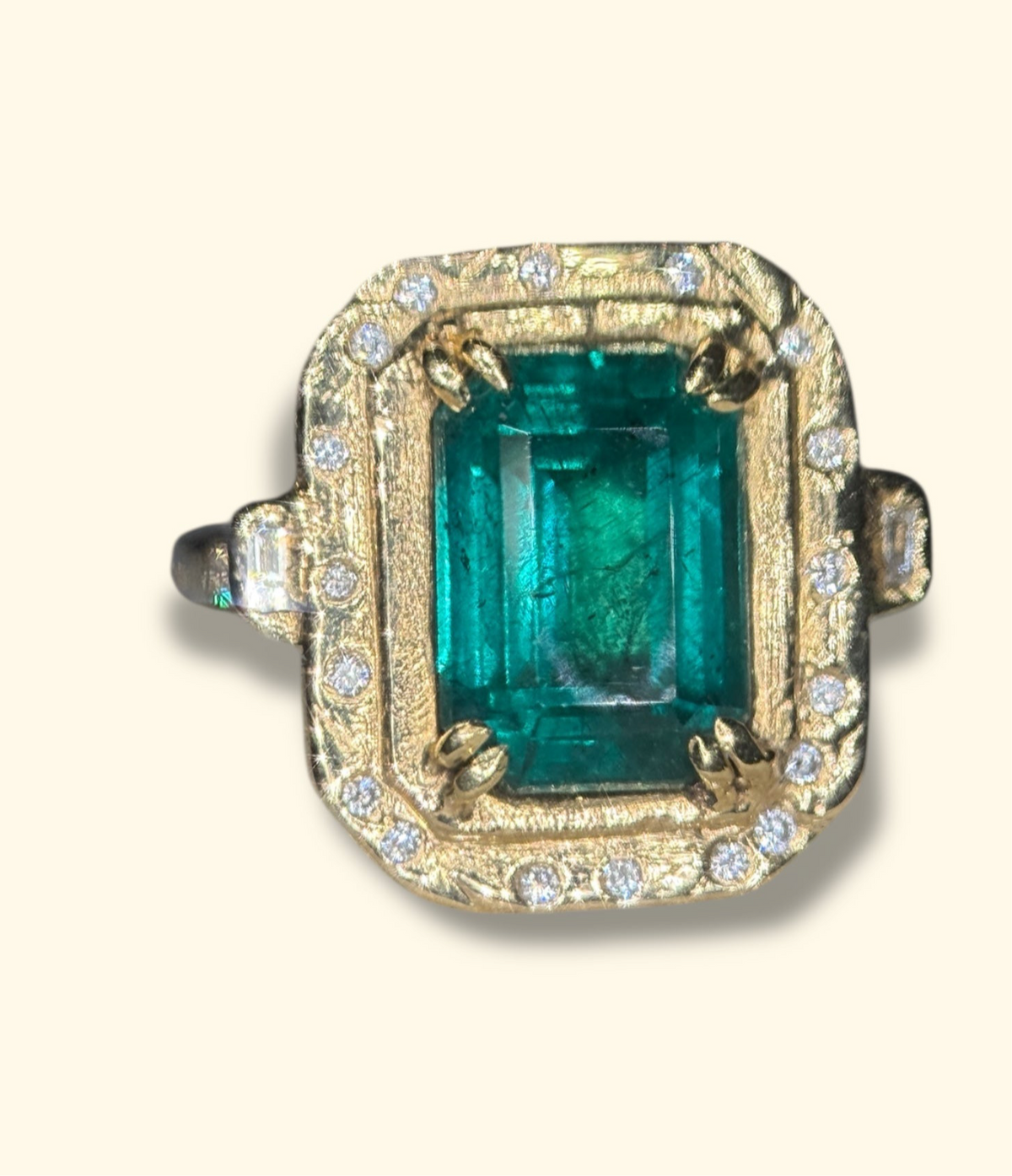 Emerald Cut Zambia 4.26 Cts Art Deco  18 Ct Gold Ring with diamonds