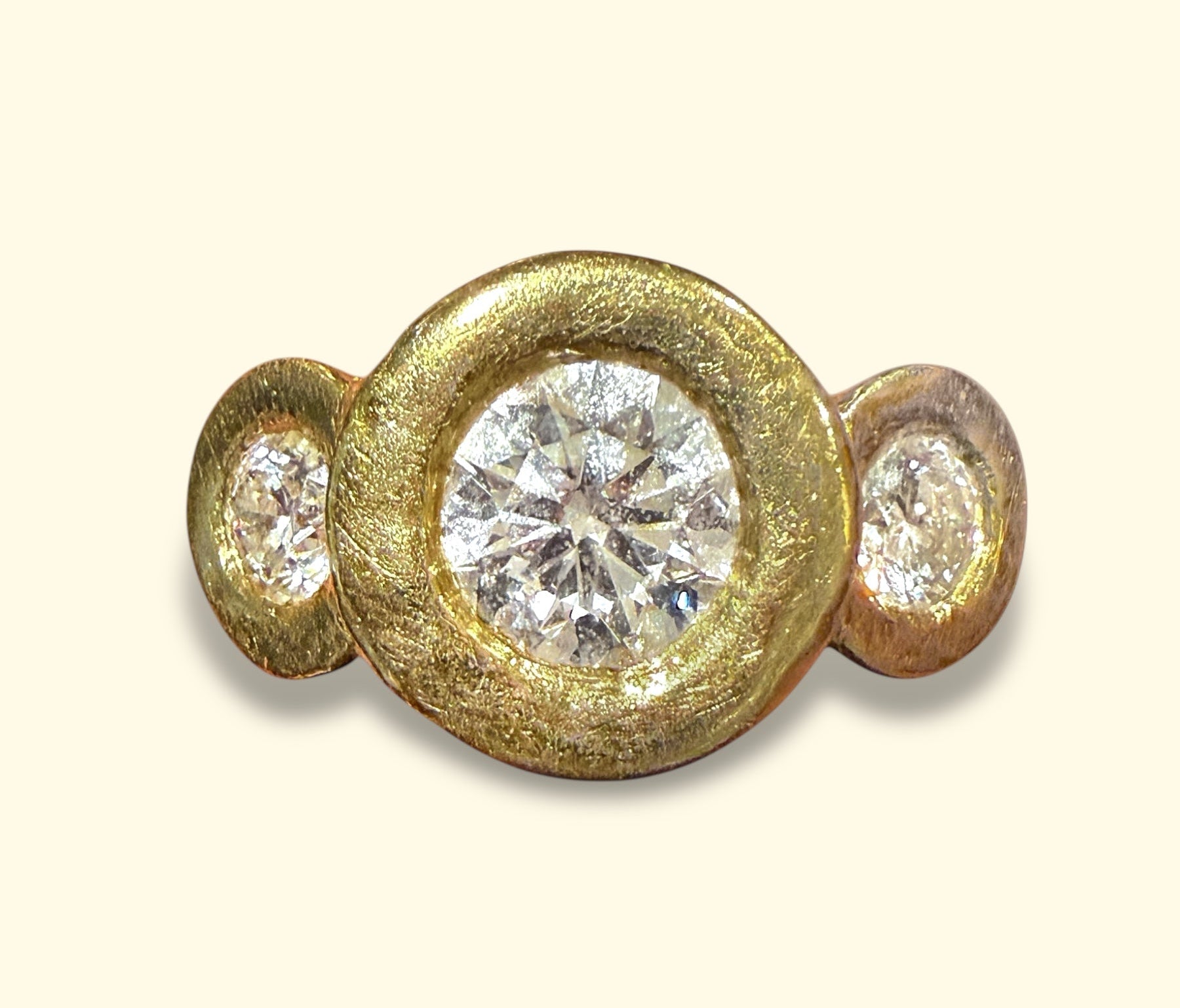 3 Ct Diamond Trilogy - E VVSI GIA Certified in 22 Ct Yellow Gold