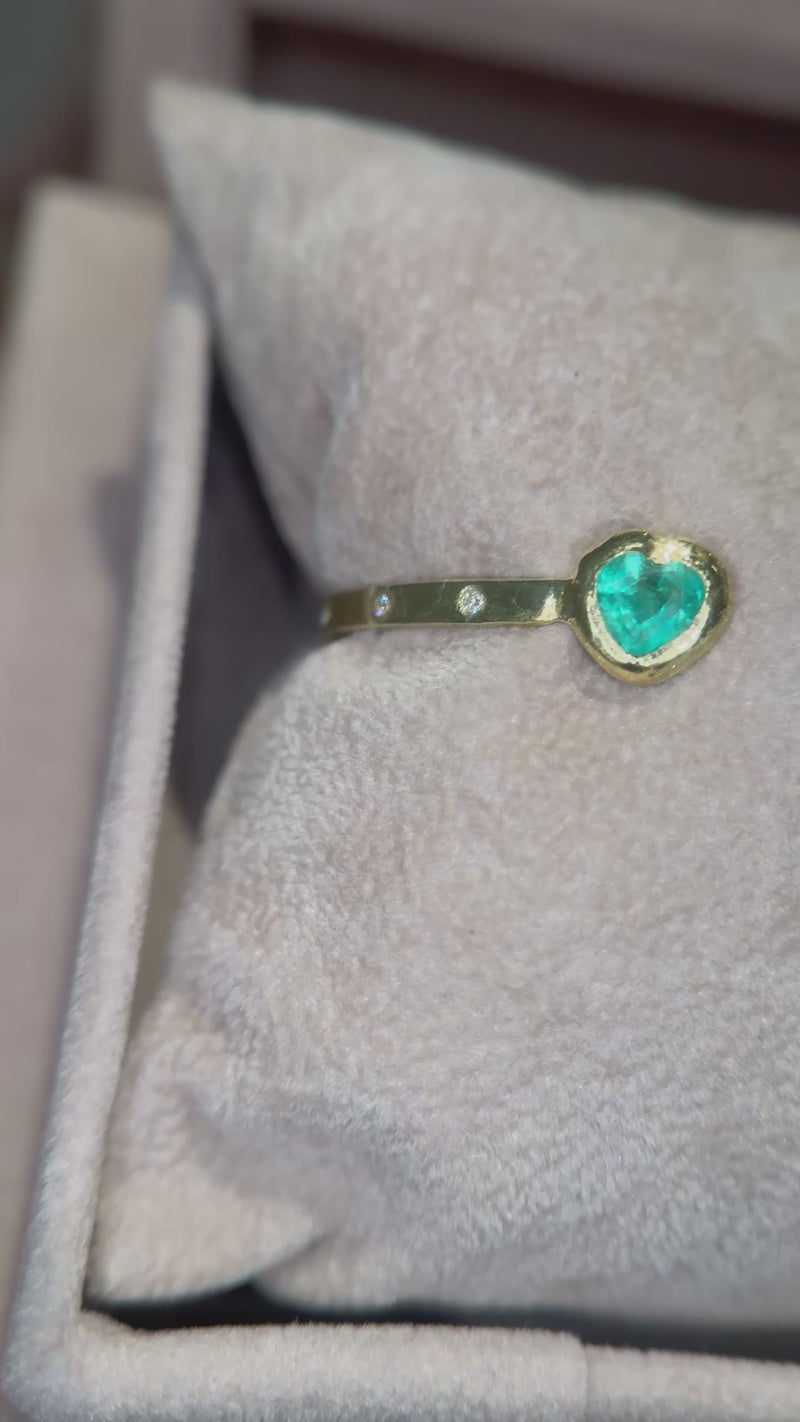 1.35 Cts Emerald Hearts Toi & Moi Love Bracelet Bangle